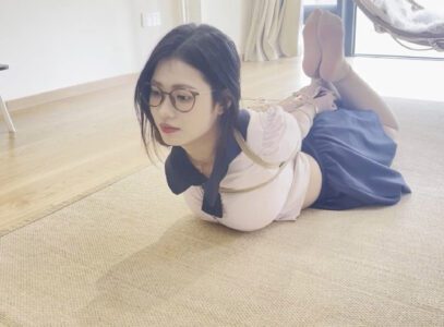 Ultraman Cool Bondage – Cute girl first hogtied