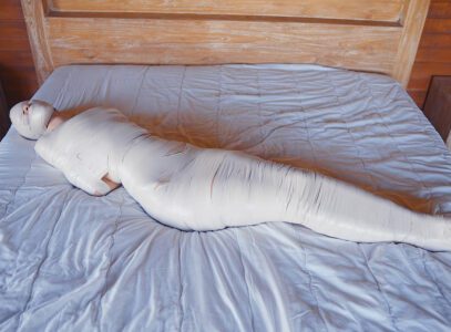 Shibari Kalahari – TAPE AND DILDO
