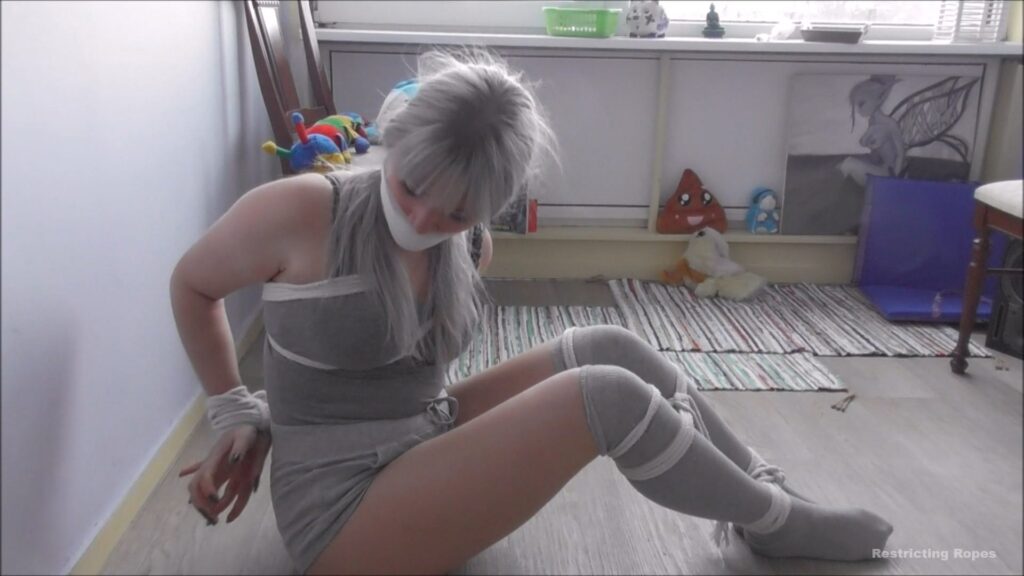 Luna Grey – Robbed by Mr. Jeff HD – Restricting Ropes