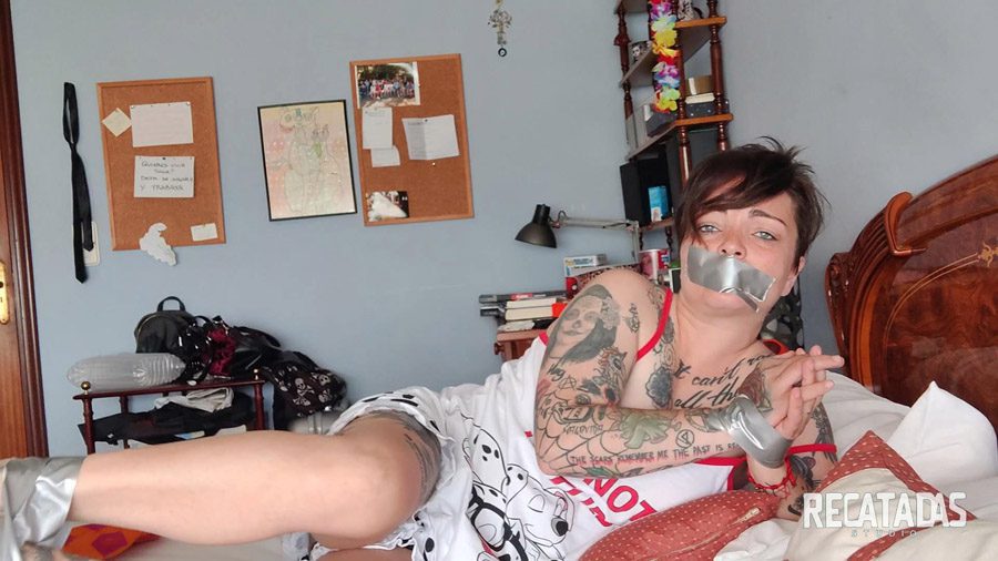 RECatadas Studio A lesson for the lazy girlfriend