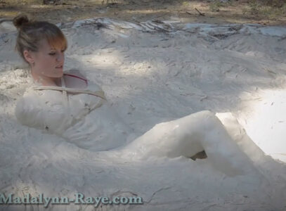 Madalynn Raye – Bound In The Clay