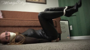 Madalynn Raye – Catburglar Begs